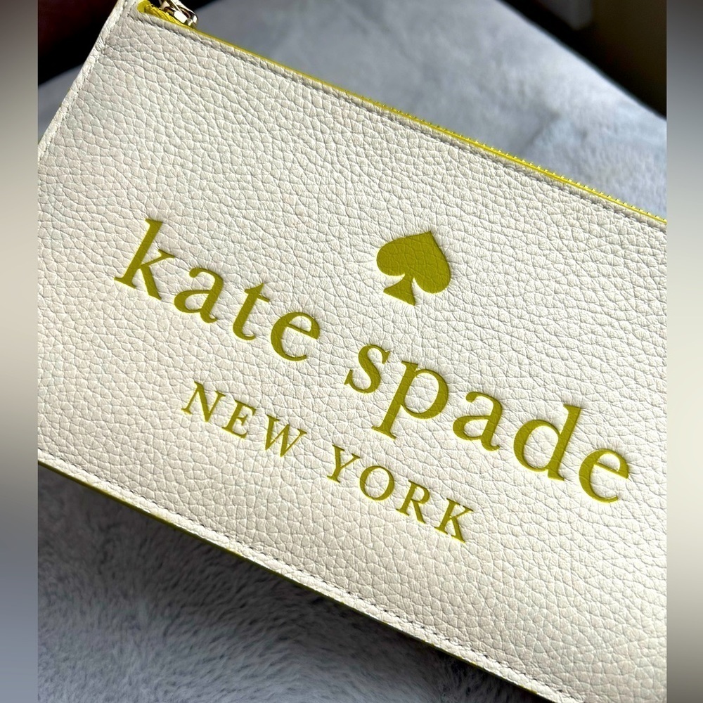 Kate Spade ♠️ Wristlet​​​​​